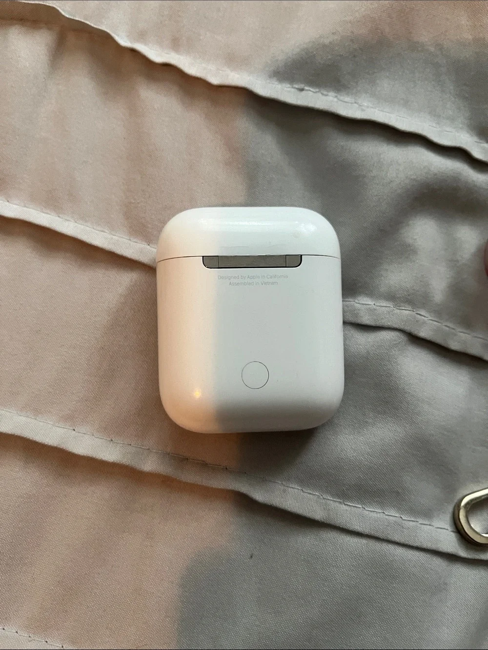 Refurbished Apple White AirPods with Kate Spade Red Glitter Liquid Case Cover